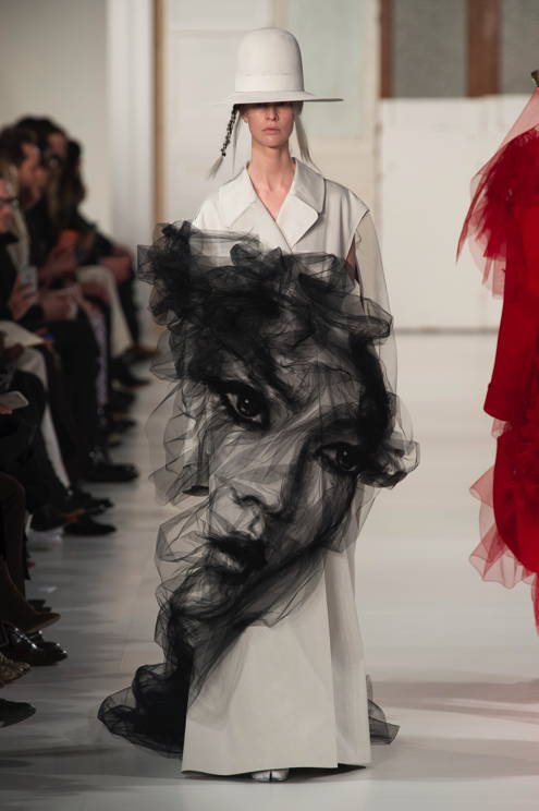 fsfwpa53.25b-fashion-week-paris-haute-couture-f-s-17---maison-margiela